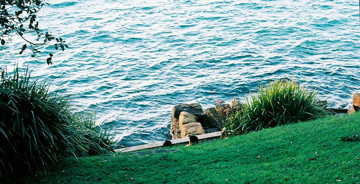 A end-of-street pocket park in Darling Point, Sydney.
