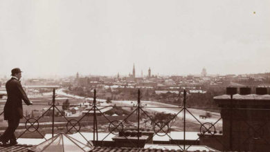 A man looks out over Melbourne from Victoria Barracks. Image: John William Lindt (courtesy of the State Library of Victoria).