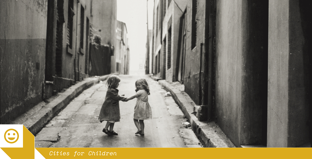 Children in Victorian-era slums. Image: Ted Hood.