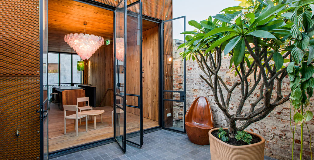 Small Projects Landscape Architecture Award: 84 Courtyard and verge (Oxigen).