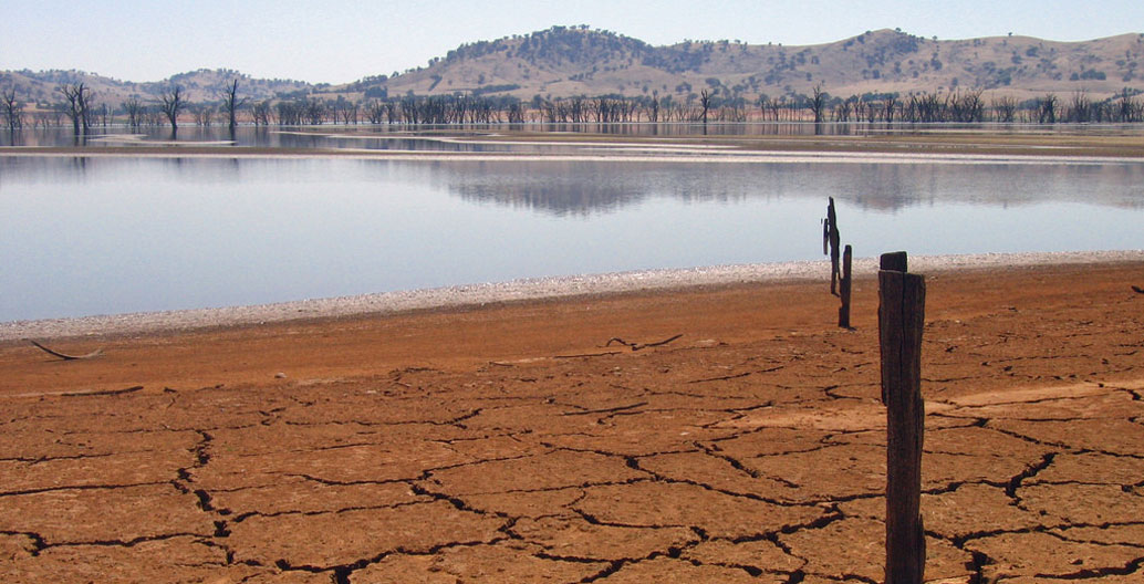 Victoria's Lake Hume at five percent capacity. Image: Tim J Keegan