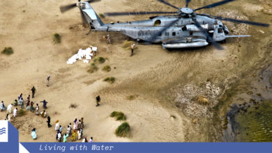 The US Military providing support to flood victims during the 2010 Pakistani Floods. Image: US Army / Jason Bushong.
