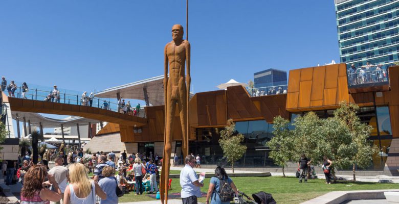 Artist Lance Chadd / Tjyllungoo's Wirin is a 9 metre high figure that surveys Yagan Square.