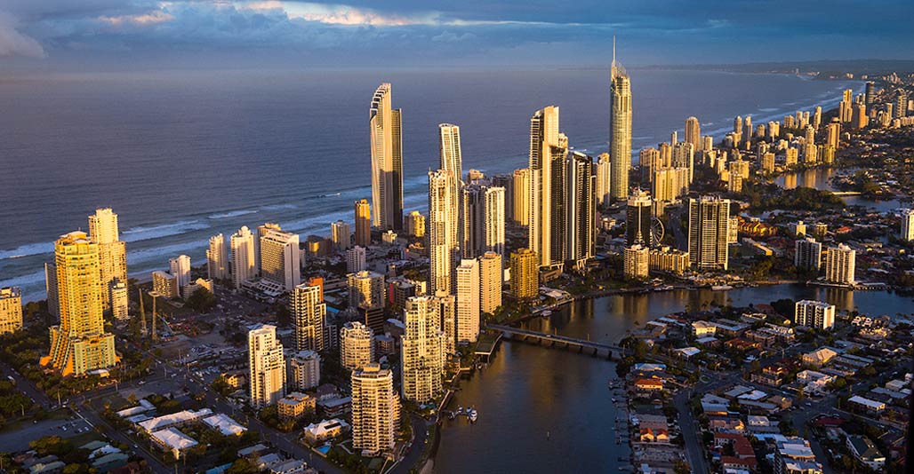 Surfers Paradise Hotel site in 1970 and 2021 : r/GoldCoast