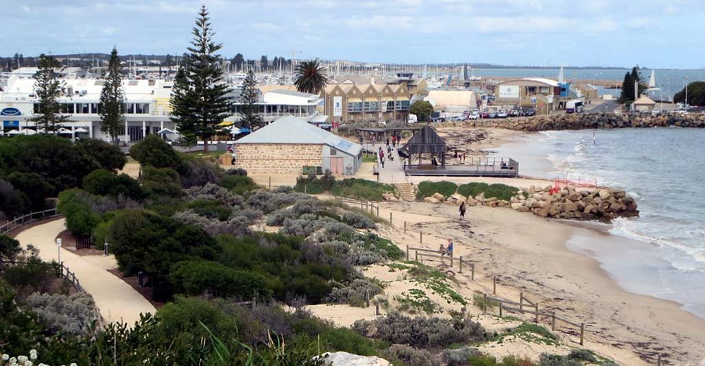 Bathers beach, also known as Whalers beach, Fremantle. Image: David Stanley, Flickr cc