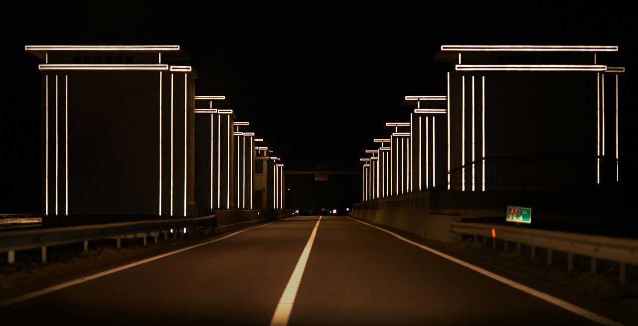 Gates of light by Daan Roosegaarde, using new luminescent materials to reduce light pollution from roads