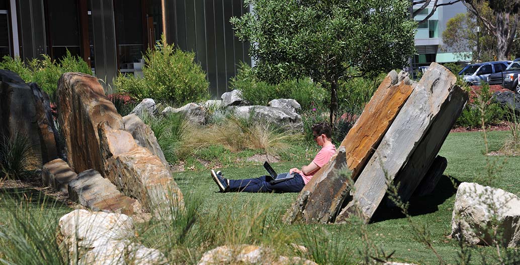 Earth Sciences Garden Image: Rush Wright Associates