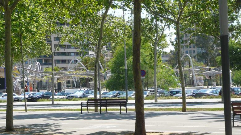 Parc del Diagonal Mar played a significant role in Barcelona's urban renewal program. Image: Pere López.