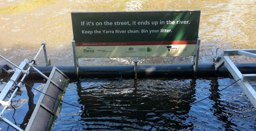 Litter traps along the Yarra River not only collect gross pollutants but serve as public education and advertisement.