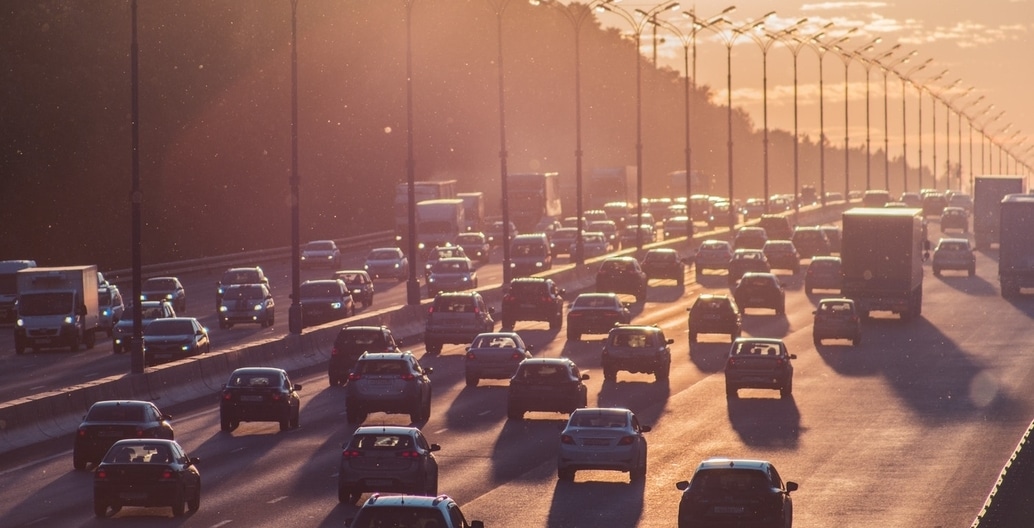 Air pollution is increasing with traffic in cities around the world. Photo: Alexander Popov