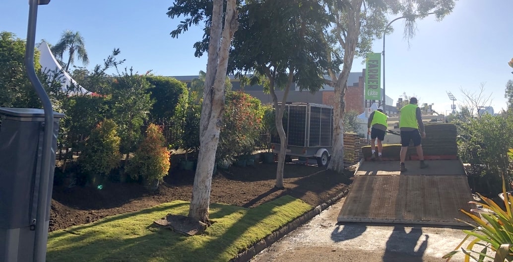 Green the Street preparing 70 meters of installations from over 40 organisations showcasing possibilities for streets of the future. EKKA, Brisbane.
