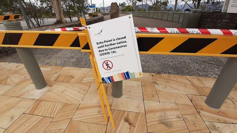 Lookout points near Echo Point, NSW are closed. Image: Blue Mountains Library