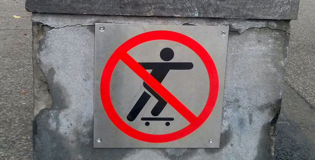 Anti-skateboarding sign at Lincoln Square. Image: OFFICE