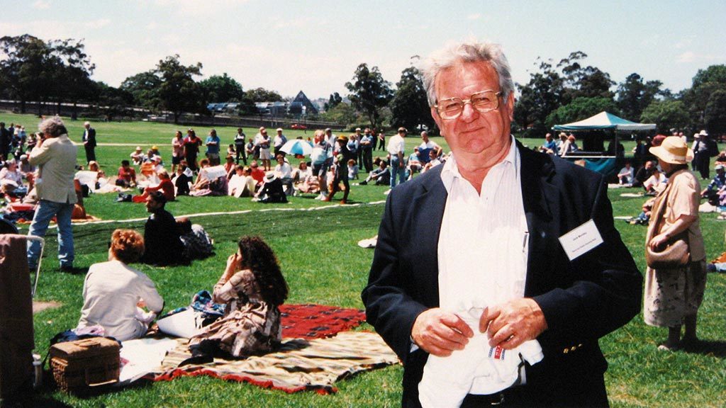 Jack Mundey at the Help Save Our Public Housing Rally in The Domain, Sydney, 1997. Image: City of Sydney Archives, photographer unknown.