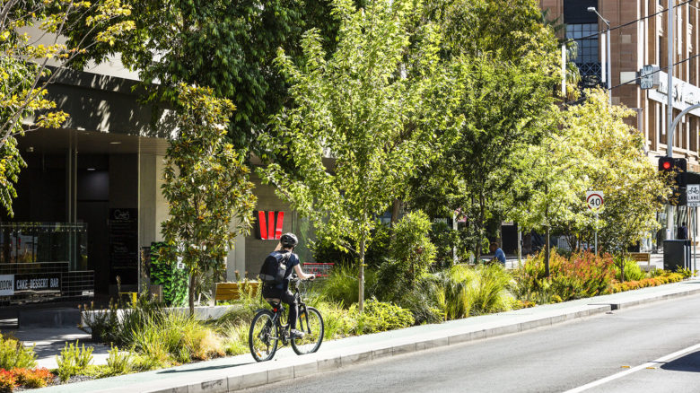 Malop Street by Outlines Landscape Architecture provides more footpath space for pedestrians and a safer bicycle lane. Image: Drew Echberg