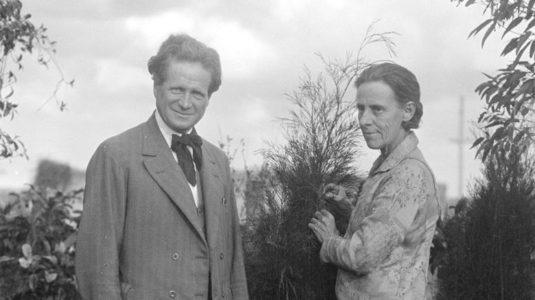 Walter Burleigh Griffin and Marion Mahony Griffin, Castlecrag. Photographer Jorma Pohjanpalo, c1930. National Library of Australia (detail).