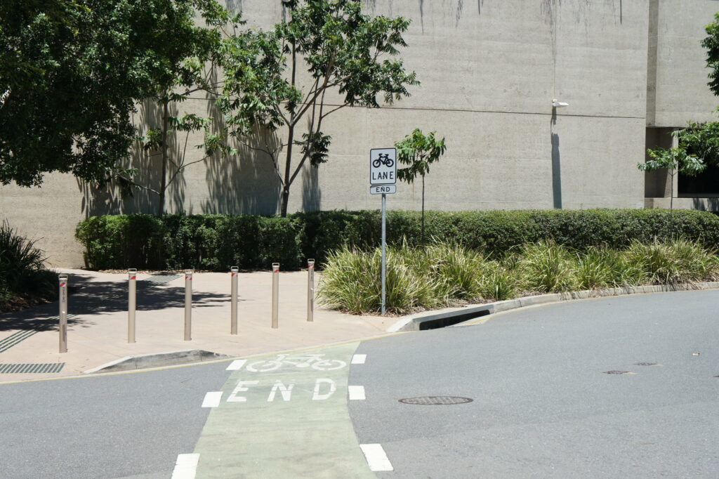 A bike lane in Brisbane. Despite initial promise, Brisbane's COVID-19 bike lanes has so far come up short. Photo: Ash Kyd